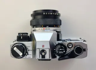 OLYMPUS OM10 Cámara analógica con MANUAL ADAPTER