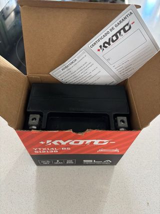 Batería moto KYOTO YTX14L-BS nueva