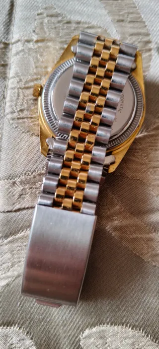 Reloj Etna Geneve Automático Dorado