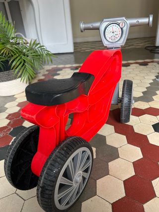 Moto correpasillos roja para niños