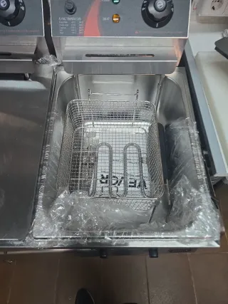 Freidora doble VEVOR a estrenar