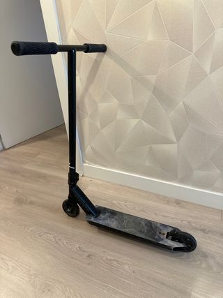 Patinete negro Maven