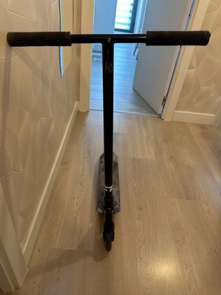 Patinete negro Maven