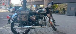 Royal Enfield Classic 350 Cruiser Marrón