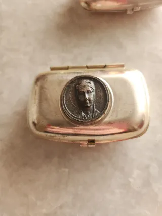 Pastilleros cajitas virgen