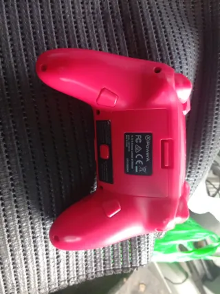 Mando PowerA Switch Negro Mate con Detalles Rojos