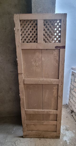 Puerta alacena antigua