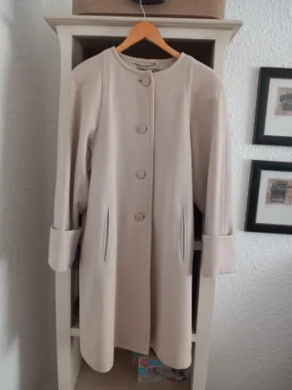 Abrigo Louis Feraud Beige