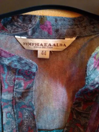 Blusa estampada Nymphanea alba T.44