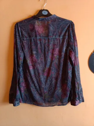 Blusa estampada Nymphanea alba T.44