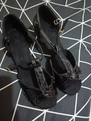 Zapatos de Baile Charol Negro T-Strap