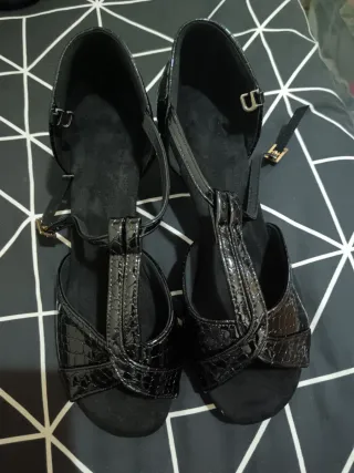 Zapatos de Baile Charol Negro T-Strap