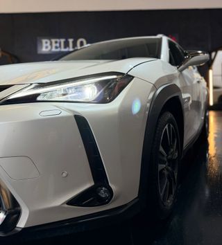 Lexus UX 2022