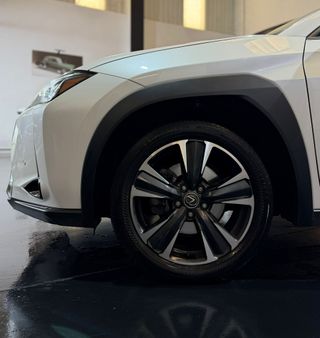 Lexus UX 2022