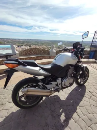 Honda CBF 500 F Plata