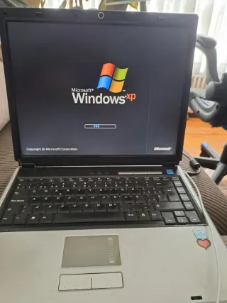 Portátil Hundy Negro/Gris 14"