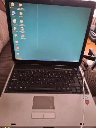 Portátil Hundy Negro/Gris 14"