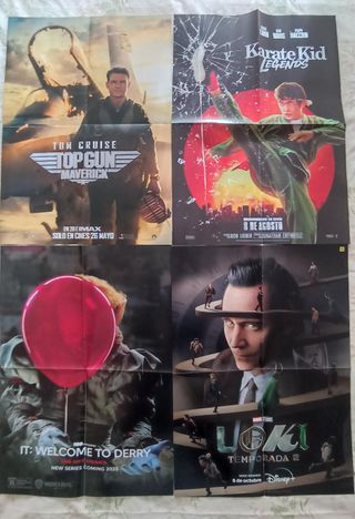 Lote 16 posters de cine. Medidas: 56,4 cm x 41 cm.