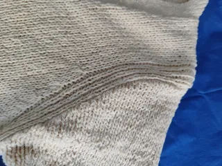 Chaqueta de punto beige con botón