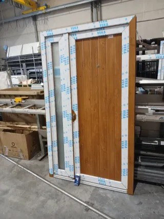 Puerta de entrada 122x205 de medidas. En pvc
