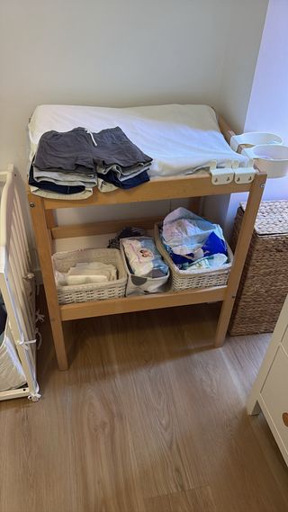 Cambiador IKEA con cojín y 3 fundas