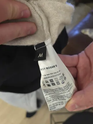 Maglione collo alto beige