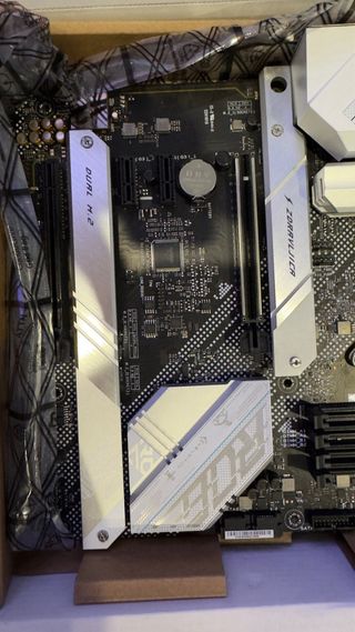 SOLO HOY: ASUS ROG Strix B660-A Gaming DDR4