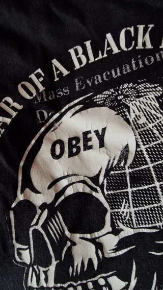 Camiseta Obey Calavera Rock Style Negra