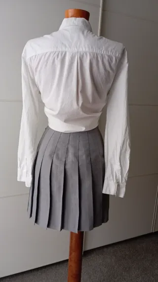 Minifalda colegiala. Minifalda de uniforme.