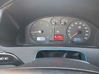 Volkswagen Transporter T5 2004