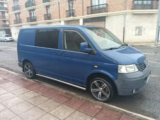 Volkswagen Transporter T5 2004