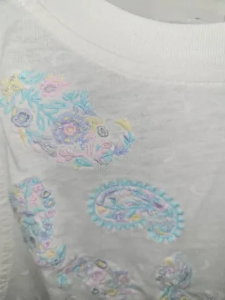 T-shirt donna ricamata