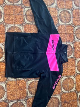 Tuta Givova nera e fucsia