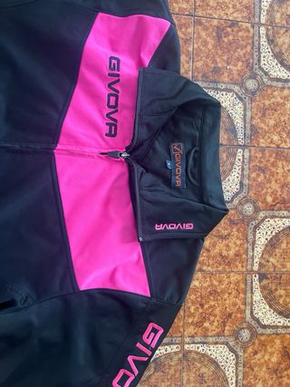 Tuta Givova nera e fucsia