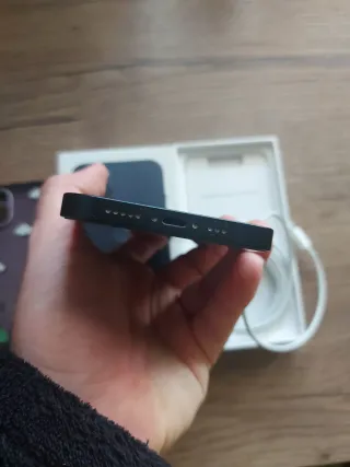 iPhone 13 Negro impecable 88% Salud Batería