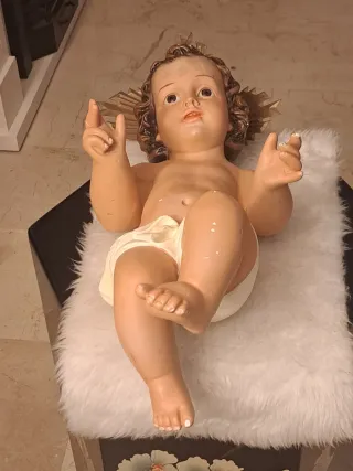 Gran figura Niño Jesús escayola con ojos cristal