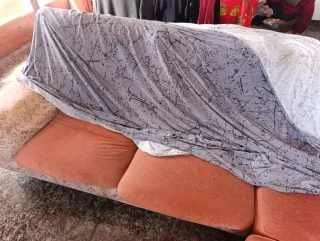 Sofá modular tela beige y rosa