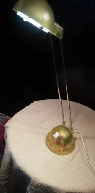 Flexo Telescópico Dorado y Blanco