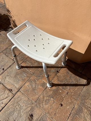 Silla de ducha ajustable