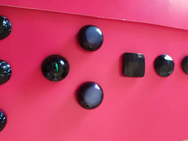 Lote 24 botones antiguos