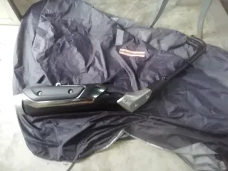 Silencioso moto nuevo  Yamaha tmax 2018