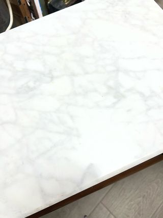 Mesilla vintage mármol y madera