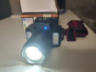 Luz Frontal LED Recargable y Sleeping Bag Liner