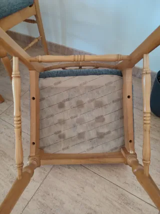 6 Sillas de comedor de madera y tela gris