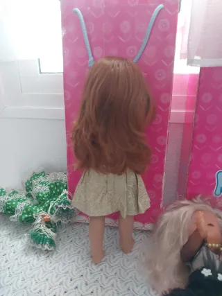 Muñeca Kika Pelirroja ojos azules preciosa