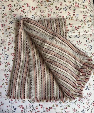 Bufanda de rayas con flecos