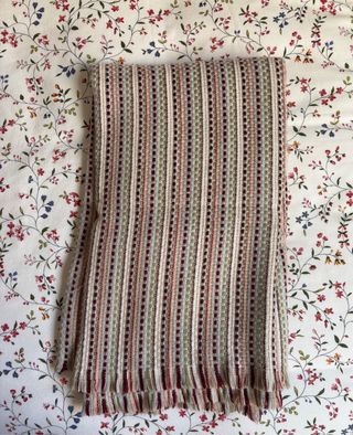 Bufanda de rayas con flecos