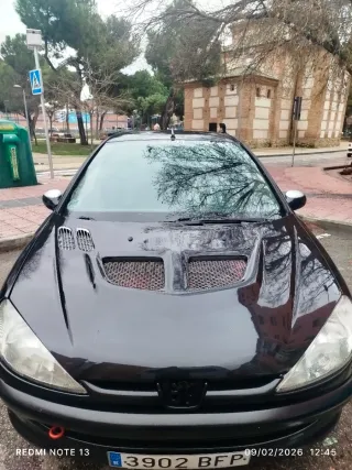 Capot 206 y pilotos led traseros