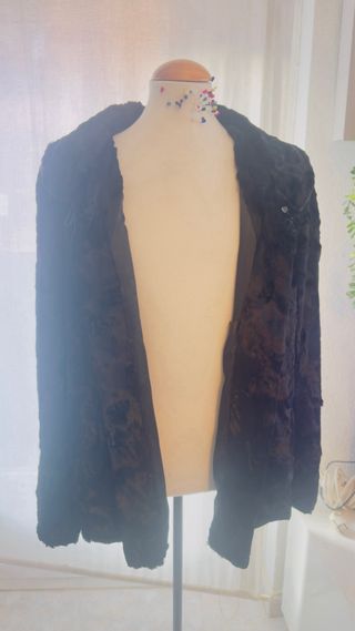 Abrigo Punto Roma imitación astracán negro