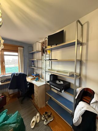 Armario modular esquinero y escritorio. Negociable